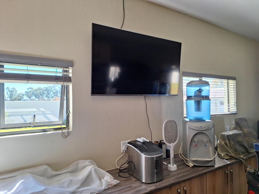 4 Bedroom Property for Sale in Memel Free State